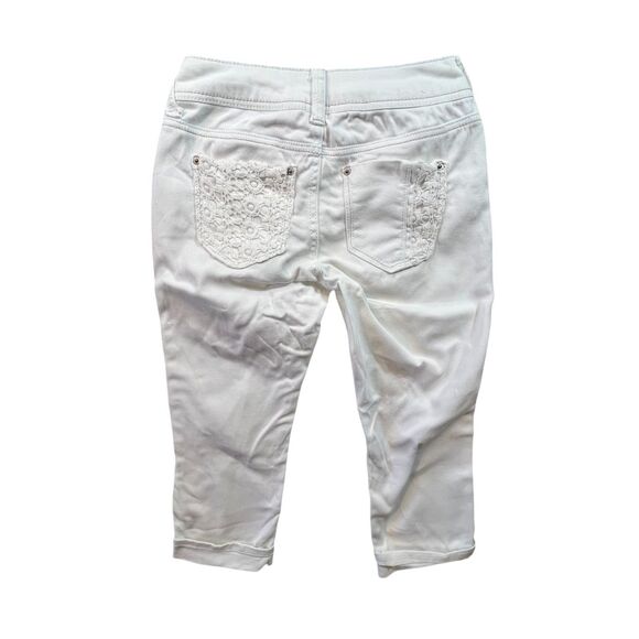 No Boundaries Capris 1 White Distressed Low Rise Denim Junior (W26L19) - Picture 13 of 16
